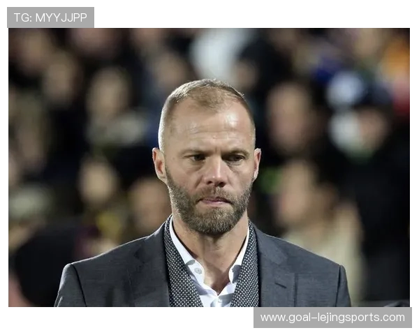 足球球星怪物传奇：从绿茵场到世界之巅的荣耀与挑战